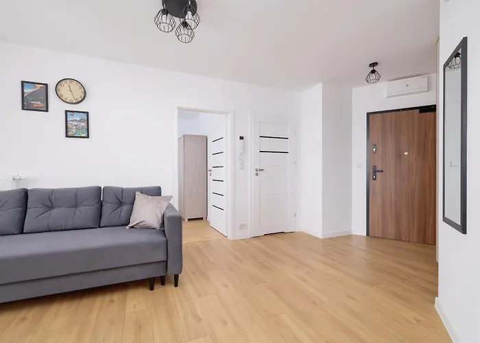 Modern Apartment With Parking Near Tauron Arena By Rent Like Home