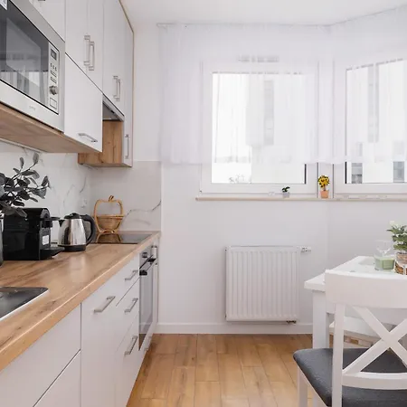 Modern Apartment With Parking Near Tauron Arena By Rent Like Home Krakow Exterior photo
